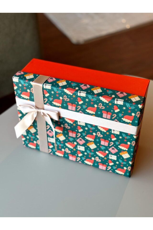 3'lü Yılbaşı Temalı Dekoratif Fiyonklu Hediye Kutusu Karma Model Happy New Year Noel Kutu